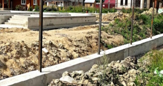 Фундамент под забор заказать в Вятских Полянах - заливка фундамента для забора | от 1524 за п.м.